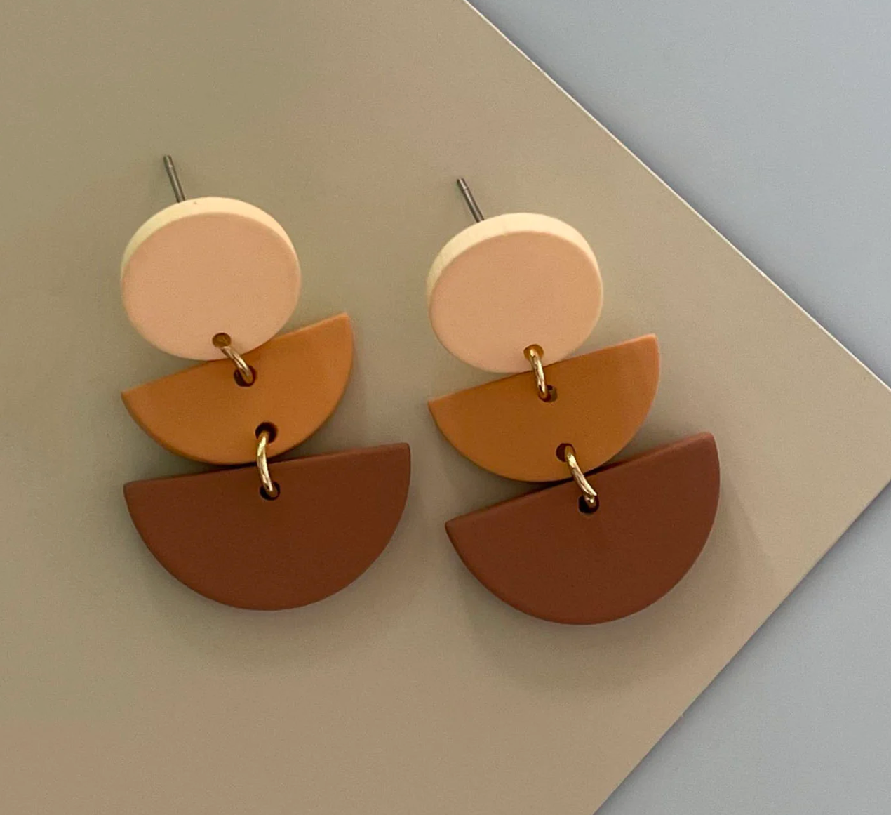 Molly Natural Earrings