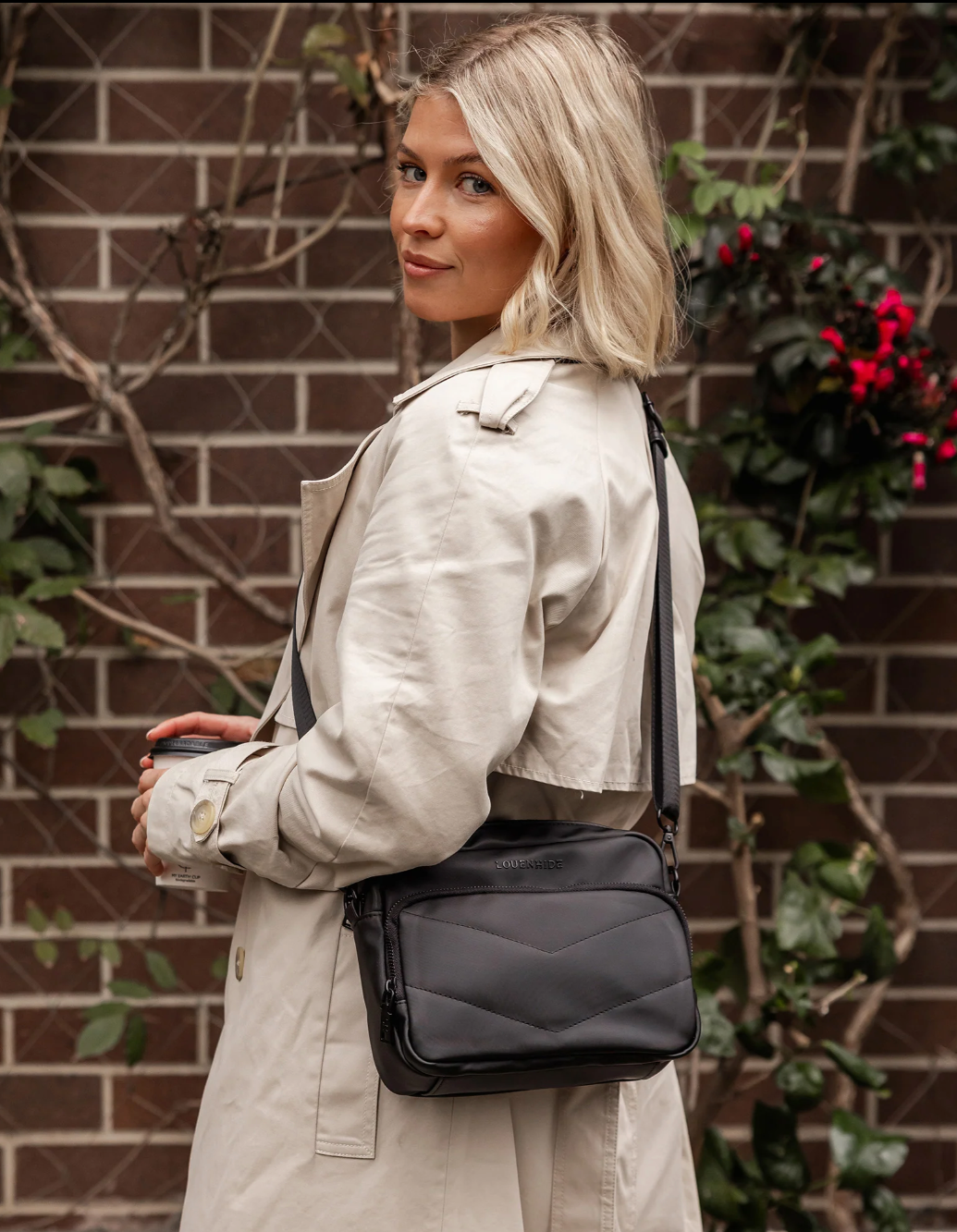 London Camera Crossbody Bag - Black